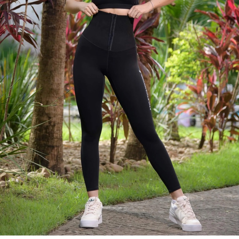 Athletics motion leggings